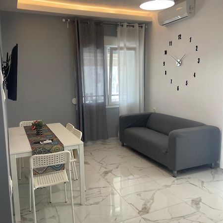 Antonis Apartment Паралия Дионисиу Стая снимка