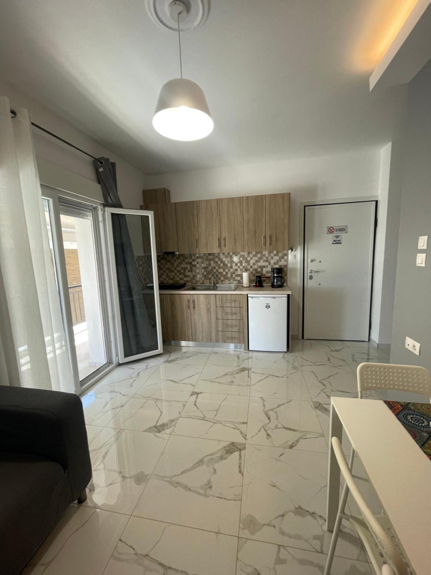 Antonis Apartment Паралия Дионисиу Стая снимка